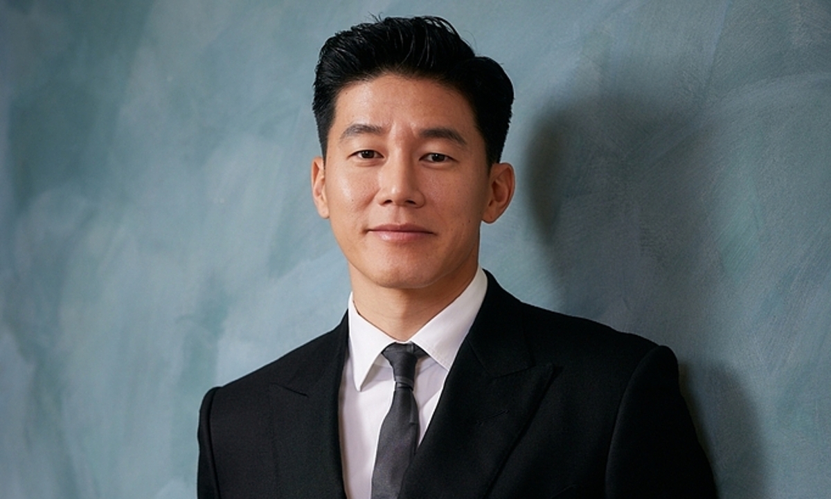Tài tử Kim Mu Yeol vươn lên từ nghèo khó: góc nhìn mới cho người chơi Việt - hình ảnh - betokfun.com Tài tử Kim Mu Yeol vươn lên từ nghèo khó: góc nhìn mới cho người chơi Việt - hình ảnh - betokfun.com