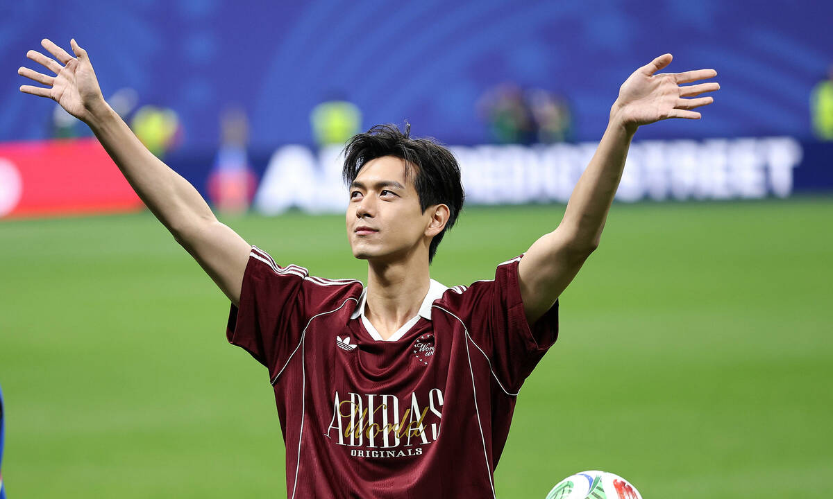 Tài tử Lý Hiện gây sốt trên sân bóng World Cup: góc nhìn mới cho người chơi Việt - hình ảnh - betokfun.com