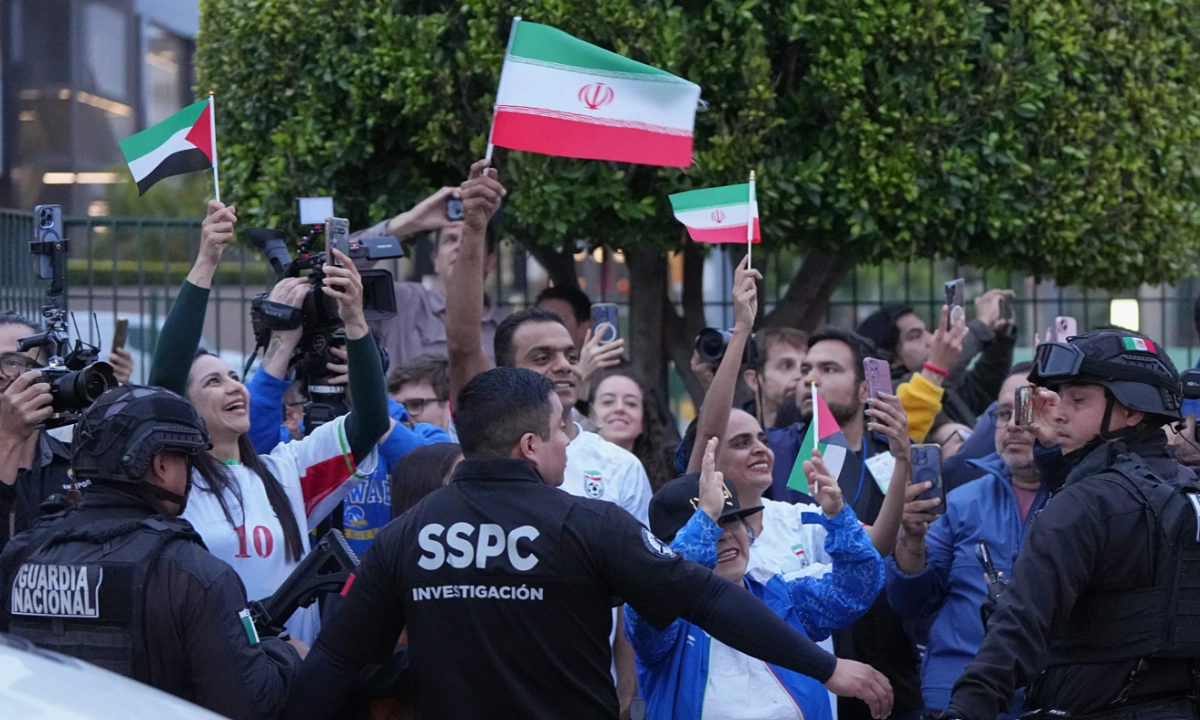 FIFA Thu Hồi Suất Vé World Cup Của CĐV Iran: Ảnh Hưởng Đến Người Hâm Mộ Toàn Cầu - hình ảnh - betokfun.com