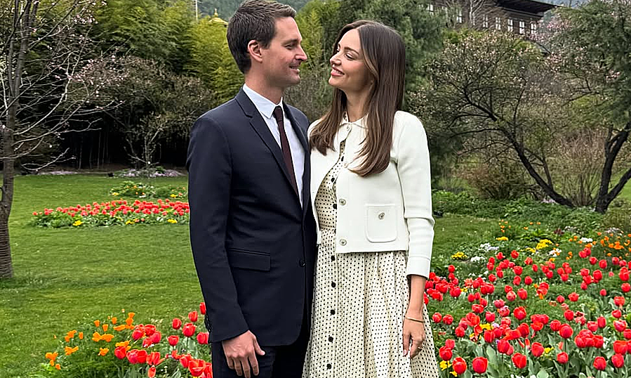 Thưởng tân thủ OKFUN: Cảm hứng từ hành động nhân văn của Miranda Kerr và Evan Spiegel - hình ảnh - betokfun.com