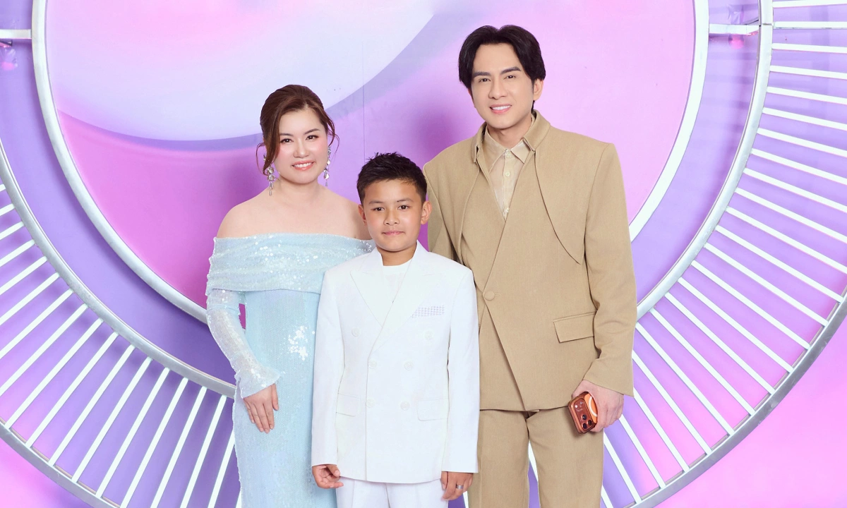 Đan Trường đưa vợ cũ và con trai đi sự kiện: góc nhìn mới cho người chơi Việt - hình ảnh - betokfun.com Đan Trường đưa vợ cũ và con trai đi sự kiện: góc nhìn mới cho người chơi Việt - hình ảnh - betokfun.com