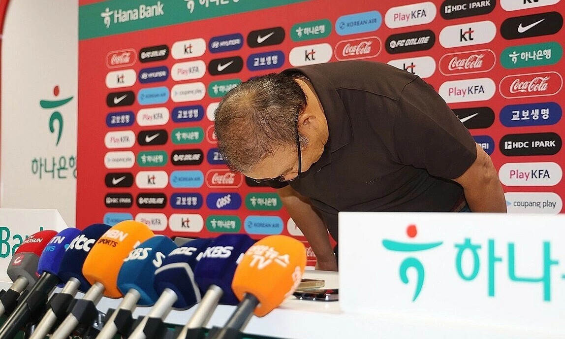 Ông Park cúi đầu xin lỗi, Hàn Quốc chia tay World Cup 2026 – Cơ hội giải trí cùng OKFUN - hình ảnh - betokfun.com