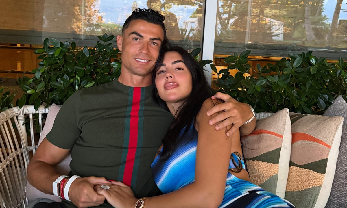 OKFUN bắn cá – Cảm hứng từ hành trình 10 năm yêu bền chặt của Ronaldo và Georgina - hình ảnh - betokfun.com OKFUN bắn cá – Cảm hứng từ hành trình 10 năm yêu bền chặt của Ronaldo và Georgina - hình ảnh - betokfun.com