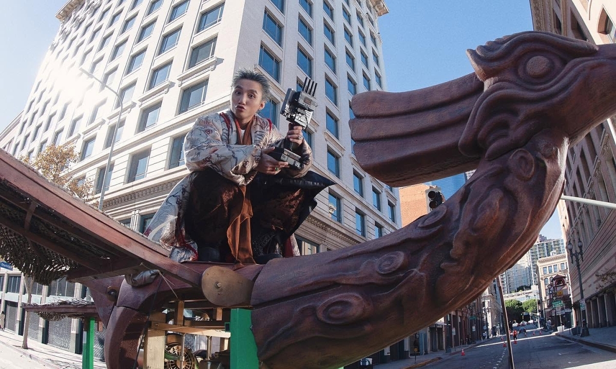 Thưởng đăng ký OKFUN: Cập nhật hậu trường MV ‘Come My Way’ của Sơn Tùng M-TP tại Los Angeles - hình ảnh - betokfun.com