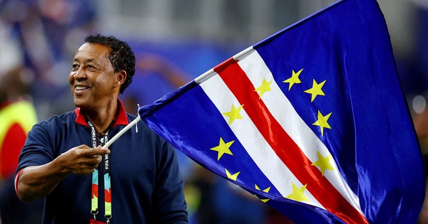 HLV Cabo Verde xúc động tạm biệt World Cup, dành lời khen đặc biệt cho Argentina - hình ảnh - betokfun.com