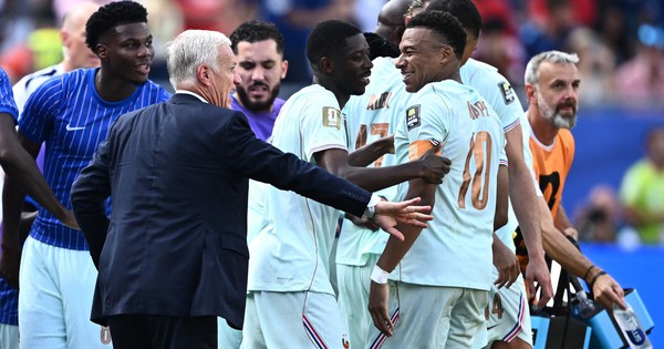 HLV Deschamps đi vào lịch sử World Cup: Mbappe – Dembele tái lập kỳ tích của Brazil: góc nhìn mới cho người chơi Việt - hình ảnh - betokfun.com