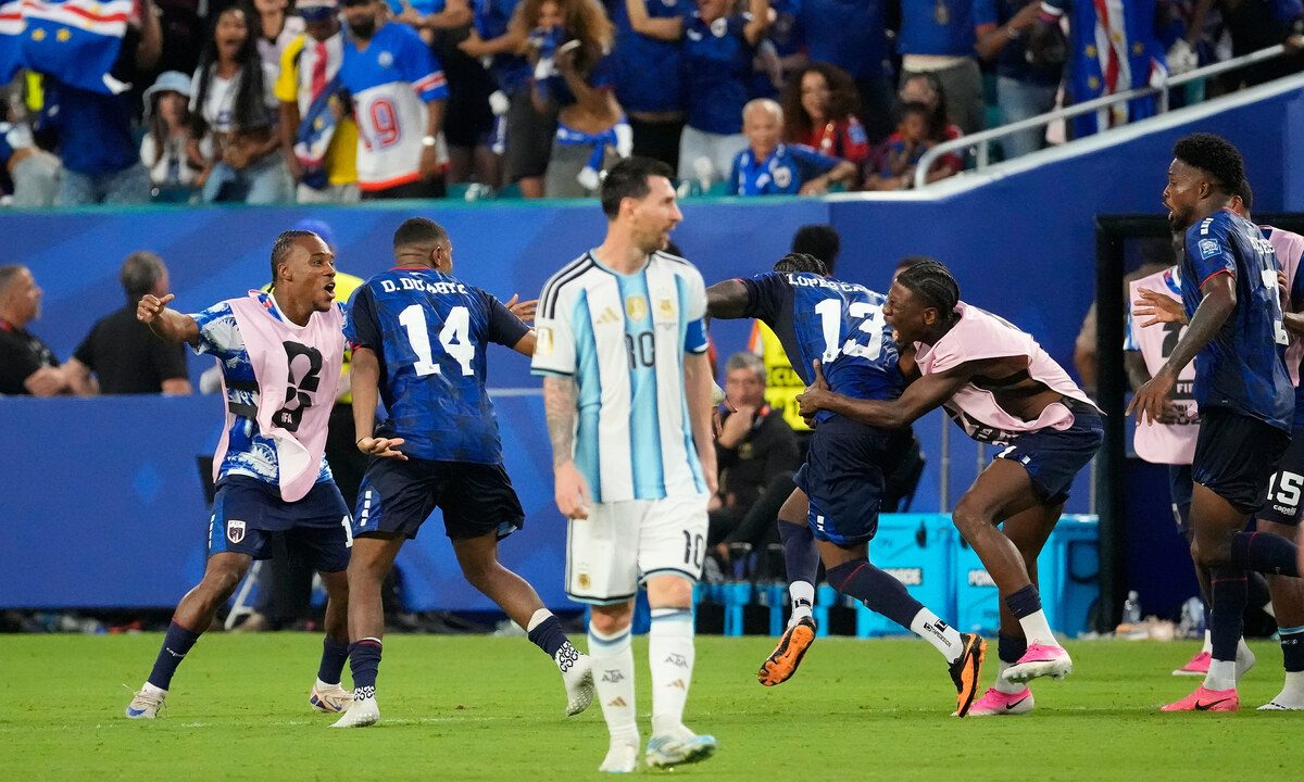 Game đổi thưởng uy tín OKFUN: Khi huyền thoại Henry, Ibra kêu gọi FIFA trao cúp cho Cape Verde - hình ảnh - betokfun.com
